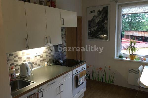 1 bedroom with open-plan kitchen flat to rent, 43 m², Husova, Úvaly, Středočeský Region