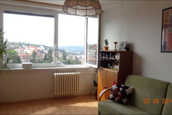 1 bedroom with open-plan kitchen flat to rent, 42 m², Ve Svahu, Praha