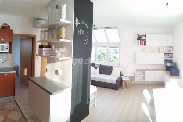 2 bedroom with open-plan kitchen flat to rent, 65 m², Běloruská, 2 bedroom with open-plan kitchen flat to rent, 65 m², Běloruská,