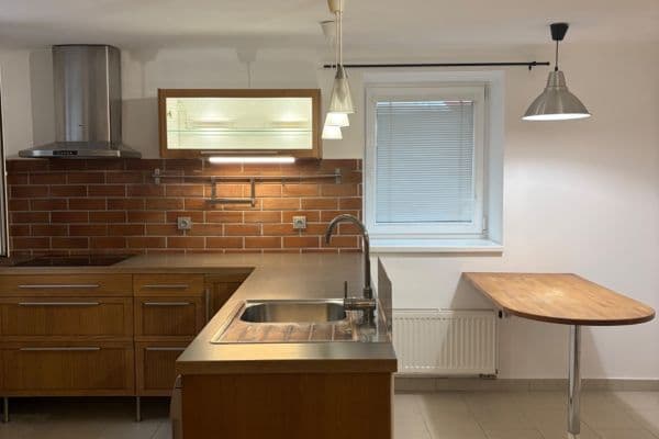 2 bedroom flat to rent, 50 m², Tomická, Praha 2 bedroom flat to rent, 50 m², Tomická, Praha