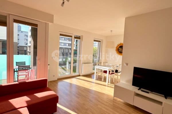 1 bedroom with open-plan kitchen flat to rent, 63 m², Na Zlatě, Praha 13