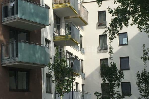 1 bedroom with open-plan kitchen flat to rent, 61 m², Soukalova, Praha 1 bedroom with open-plan kitchen flat to rent, 61 m², Soukalova, Praha