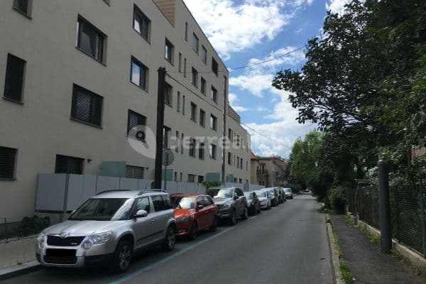 Studio flat to rent, 33 m², Pod Jarovem, Praha Studio flat to rent, 33 m², Pod Jarovem, Praha