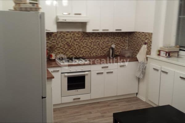 1 bedroom with open-plan kitchen flat to rent, 33 m², Osadní, Praha 7