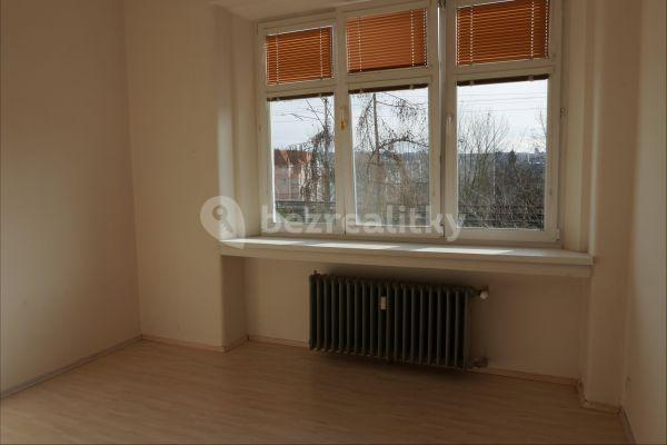 1 bedroom with open-plan kitchen flat to rent, 58 m², Kandertova, Praha 8