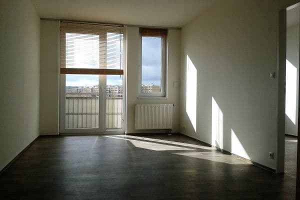 1 bedroom with open-plan kitchen flat to rent, 53 m², Zlonická, 1 bedroom with open-plan kitchen flat to rent, 53 m², Zlonická,