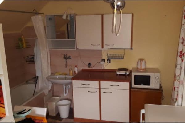 Small studio flat to rent, 22 m², Edisonova, Praha Small studio flat to rent, 22 m², Edisonova, Praha