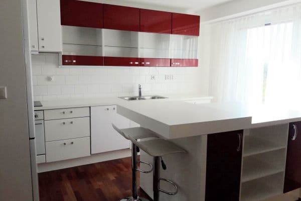 1 bedroom with open-plan kitchen flat to rent, 60 m², Nad Strouhou, Praha 1 bedroom with open-plan kitchen flat to rent, 60 m², Nad Strouhou, Praha