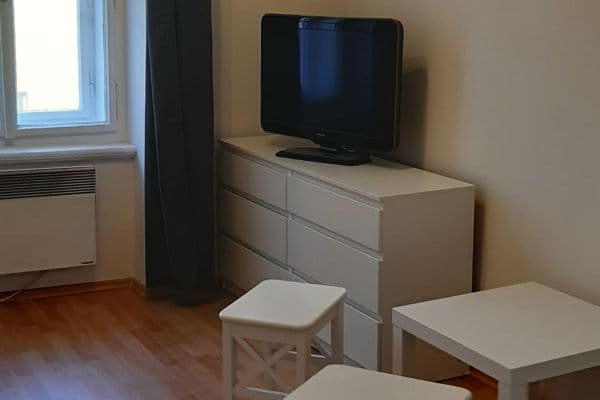 1 bedroom flat to rent, 24 m², Arbesovo náměstí, Praha 1 bedroom flat to rent, 24 m², Arbesovo náměstí, Praha