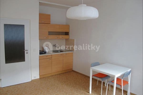 Studio flat to rent, 25 m², Halasovo náměstí, Brno, Jihomoravský Region