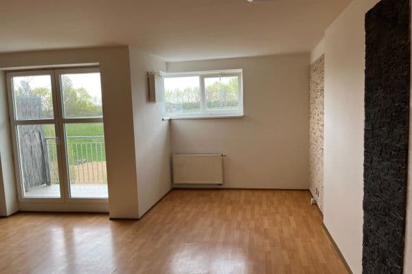 2 bedroom with open-plan kitchen flat to rent, 67 m², Komenského, Horoměřice 2 bedroom with open-plan kitchen flat to rent, 67 m², Komenského, Horoměřice