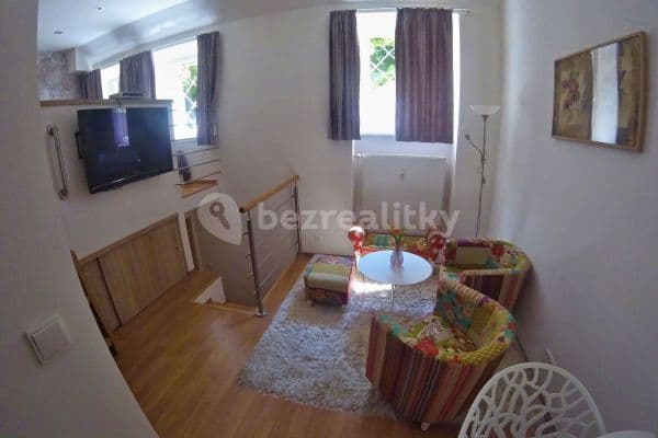 Studio flat to rent, 40 m², Nad Santoškou, Praha 5 Studio flat to rent, 40 m², Nad Santoškou, Praha 5