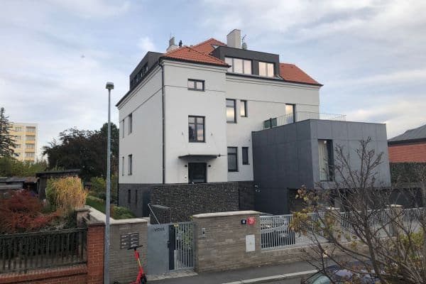 4 bedroom with open-plan kitchen flat to rent, 157 m², Révová, Praha 4 bedroom with open-plan kitchen flat to rent, 157 m², Révová, Praha