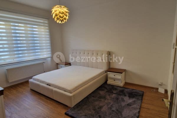 1 bedroom with open-plan kitchen flat to rent, 45 m², Vršovická, Praha