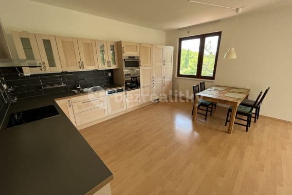 2 bedroom with open-plan kitchen flat to rent, 89 m², Jeřabinová, Praha 2 bedroom with open-plan kitchen flat to rent, 89 m², Jeřabinová, Praha