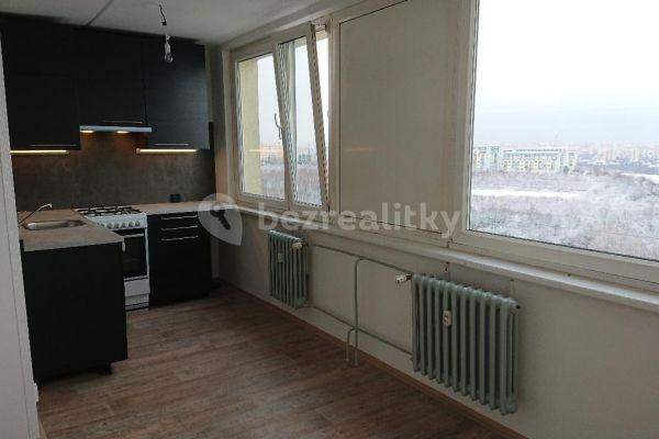 3 bedroom flat to rent, 75 m², Majerského, Praha