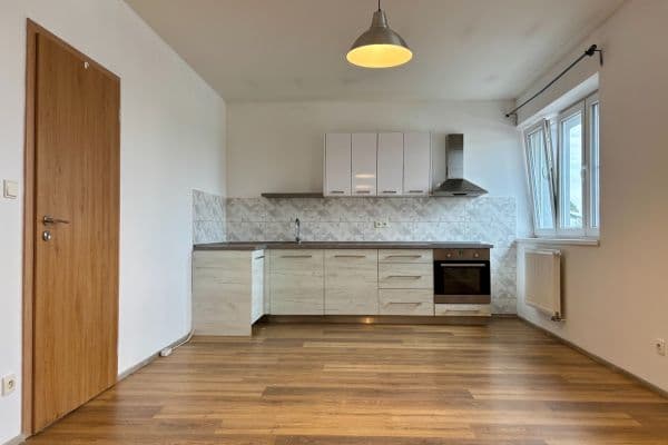 1 bedroom with open-plan kitchen flat to rent, 49 m², Chrudimská, Pardubice, Pardubický Region 1 bedroom with open-plan kitchen flat to rent, 49 m², Chrudimská, Pardubice, Pardubický Region
