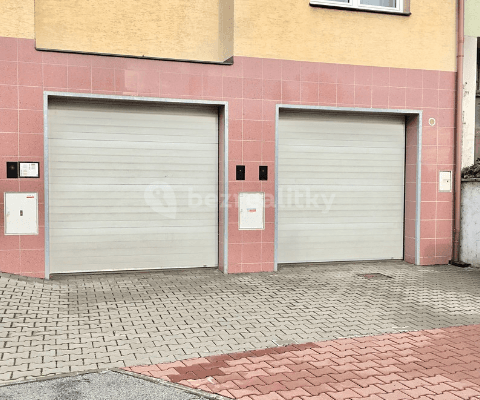 garage to rent, 68 m², Svatoplukova, Brno-Židenice