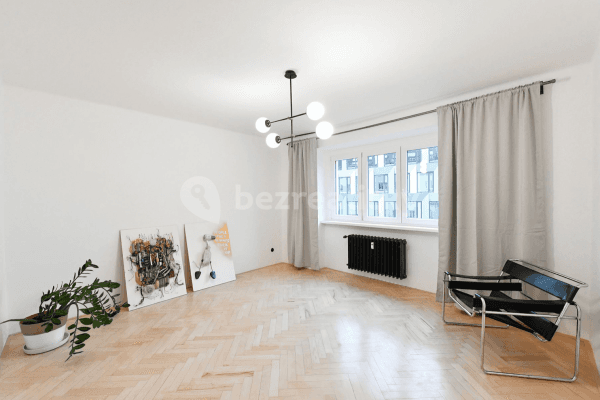 3 bedroom flat to rent, 68 m², Jankovcova, Praha 3 bedroom flat to rent, 68 m², Jankovcova, Praha
