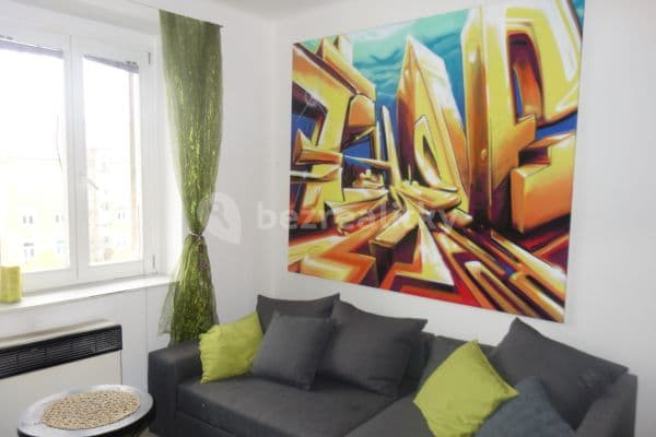 1 bedroom with open-plan kitchen flat to rent, 42 m², Biskupcova, Praha 1 bedroom with open-plan kitchen flat to rent, 42 m², Biskupcova, Praha