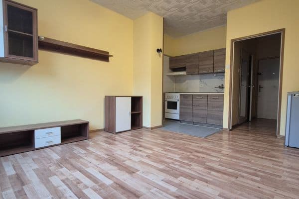 Studio flat to rent, 25 m², Jabloňová, Studio flat to rent, 25 m², Jabloňová,
