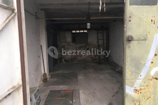 garage to rent, 16 m², Ke Stadionu, garage to rent, 16 m², Ke Stadionu,
