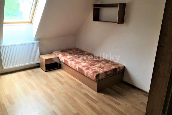 3 bedroom flat to rent, 12 m², Valchařská, Brno