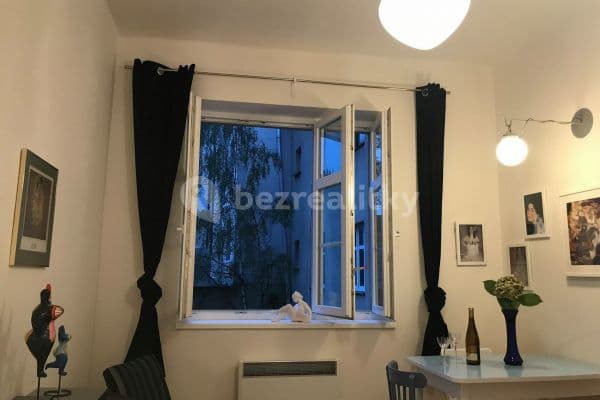 Small studio flat to rent, 24 m², Michelská, Prague, Prague