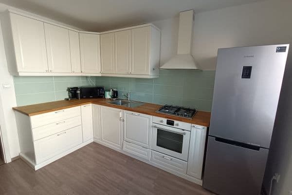 2 bedroom flat to rent, 64 m², Bolívarova, Praha 2 bedroom flat to rent, 64 m², Bolívarova, Praha