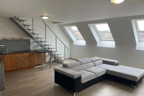 1 bedroom with open-plan kitchen flat to rent, 81 m², V Olšinách, Hlavní město Praha 1 bedroom with open-plan kitchen flat to rent, 81 m², V Olšinách, Hlavní město Praha