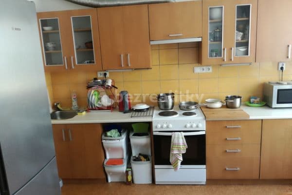 4 bedroom flat to rent, 9 m², Babákova, Praha 4 bedroom flat to rent, 9 m², Babákova, Praha