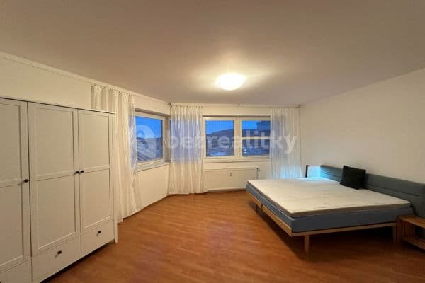 1 bedroom with open-plan kitchen flat to rent, 56 m², ulice Kloboučnická, Hlavní město Praha 1 bedroom with open-plan kitchen flat to rent, 56 m², ulice Kloboučnická, Hlavní město Praha