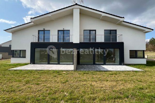 house for sale, 225 m², Sulice