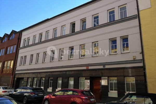 office to rent, 305 m², Hanusova, Hlavní město Praha