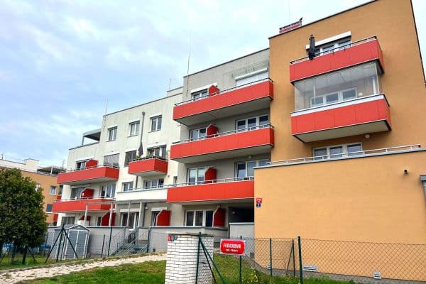 1 bedroom with open-plan kitchen flat to rent, 47 m², Federova, Praha 1 bedroom with open-plan kitchen flat to rent, 47 m², Federova, Praha