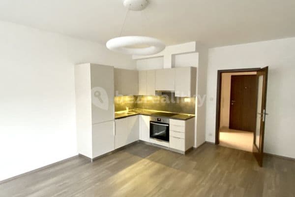 Studio flat to rent, 37 m², Makedonská, Praha Studio flat to rent, 37 m², Makedonská, Praha