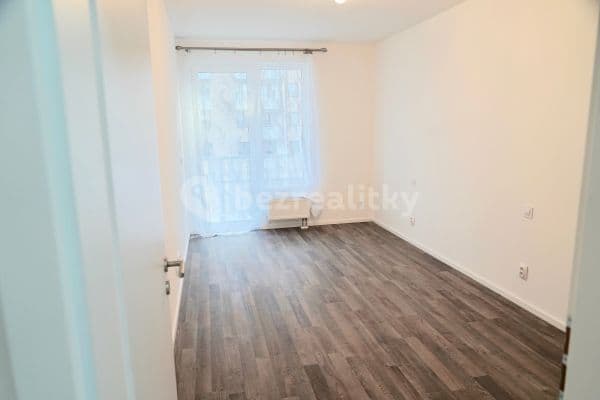 1 bedroom with open-plan kitchen flat to rent, 62 m², Zvěřinova, Praha 1 bedroom with open-plan kitchen flat to rent, 62 m², Zvěřinova, Praha