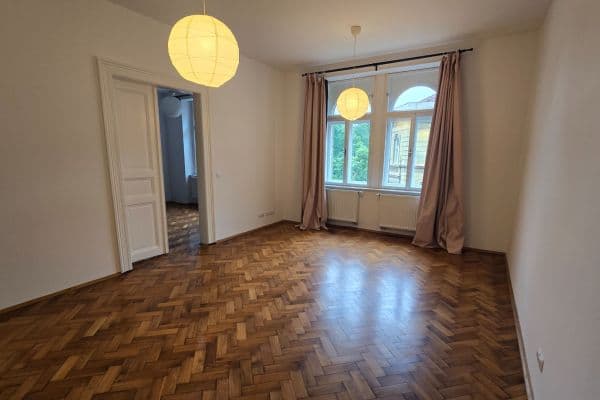 3 bedroom with open-plan kitchen flat to rent, 93 m², Ostrovského, Praha 3 bedroom with open-plan kitchen flat to rent, 93 m², Ostrovského, Praha