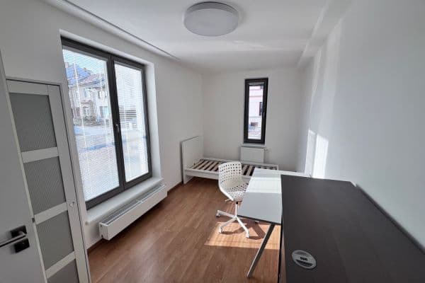 4 bedroom with open-plan kitchen flat to rent, 14 m², Viniční, Brno, Jihomoravský Region 4 bedroom with open-plan kitchen flat to rent, 14 m², Viniční, Brno, Jihomoravský Region