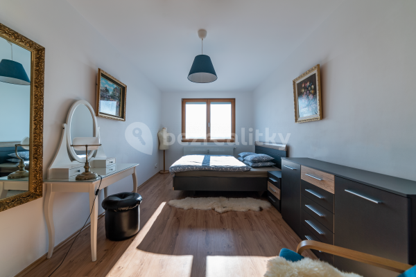 4 bedroom flat to rent, 26 m², Petržílkova, Prague, Prague
