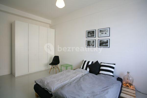 1 bedroom with open-plan kitchen flat to rent, 45 m², Sokolovská, Prague, Prague
