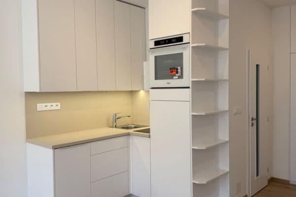 Studio flat to rent, 28 m², Vrázova, Studio flat to rent, 28 m², Vrázova,