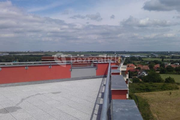 3 bedroom with open-plan kitchen flat to rent, 172 m², Milotická, Praha 3 bedroom with open-plan kitchen flat to rent, 172 m², Milotická, Praha