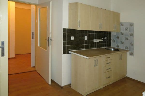 1 bedroom flat to rent, 38 m², Grafická, Praha 1 bedroom flat to rent, 38 m², Grafická, Praha