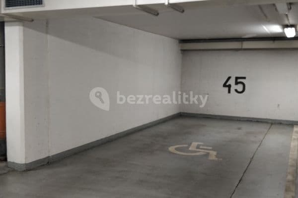 garage to rent, 20 m², V Kapslovně, Hlavní město Praha