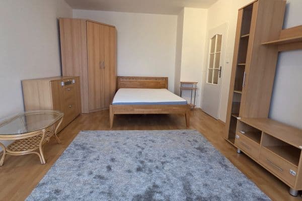 1 bedroom flat to rent, 35 m², Feřtekova, Praha 8 1 bedroom flat to rent, 35 m², Feřtekova, Praha 8