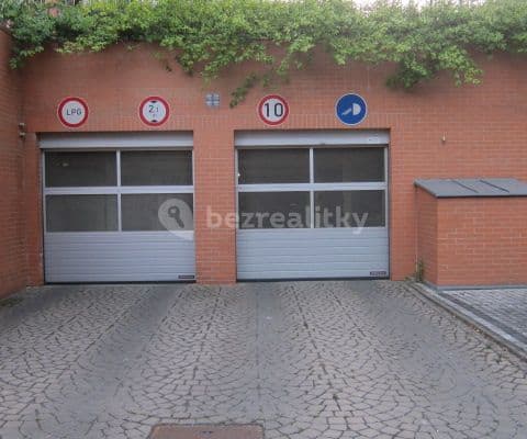 garage to rent, 13 m², Paťanka, Praha garage to rent, 13 m², Paťanka, Praha