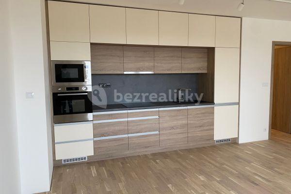1 bedroom with open-plan kitchen flat to rent, 62 m², Kytínská, Praha 15