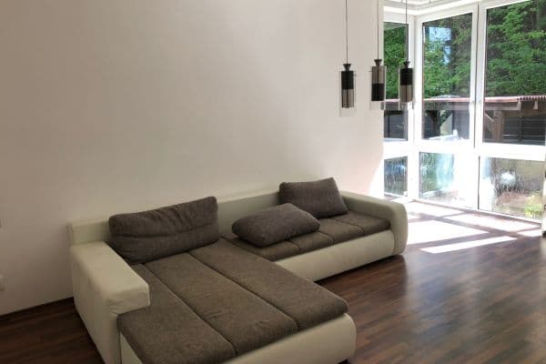 3 bedroom flat to rent, 85 m², Pod Kesnerkou, Praha 5 3 bedroom flat to rent, 85 m², Pod Kesnerkou, Praha 5