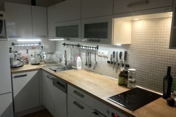 Studio flat to rent, 34 m², Milose Havla, Praha Studio flat to rent, 34 m², Milose Havla, Praha